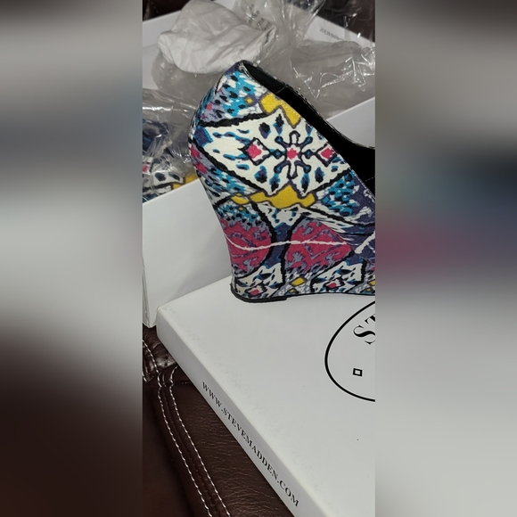 Steve Madden Wedge - Picture 4 of 8